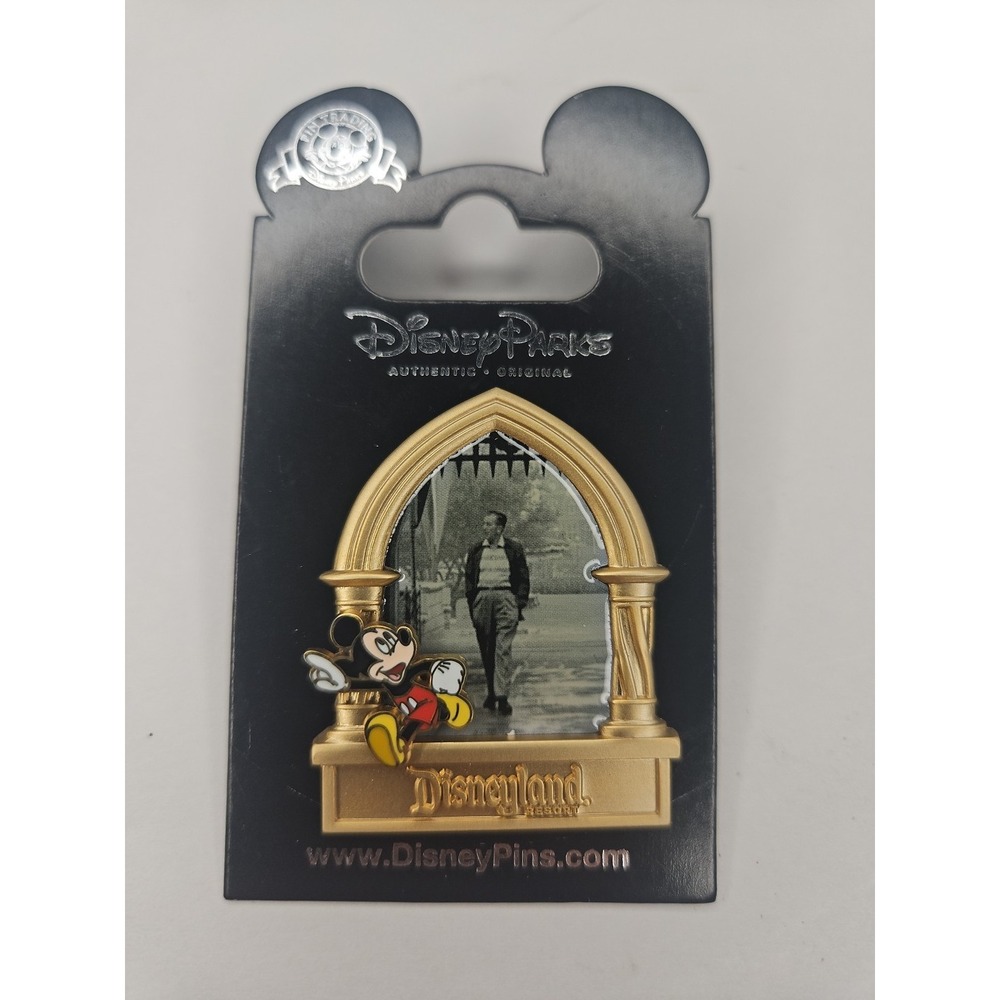 Disney Parks Pin Framed Walt Disney photo w/‎ Mickey Mouse Disneyland Collector